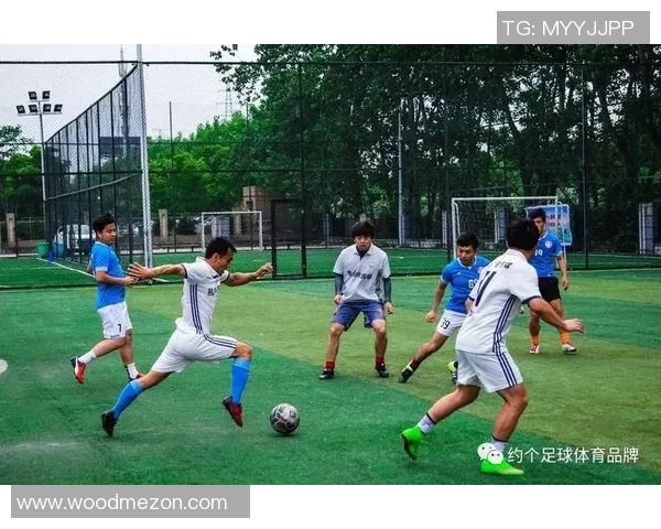 朝鲜足球明星的崛起与挑战：他们在国内外赛场的奋斗历程与成就